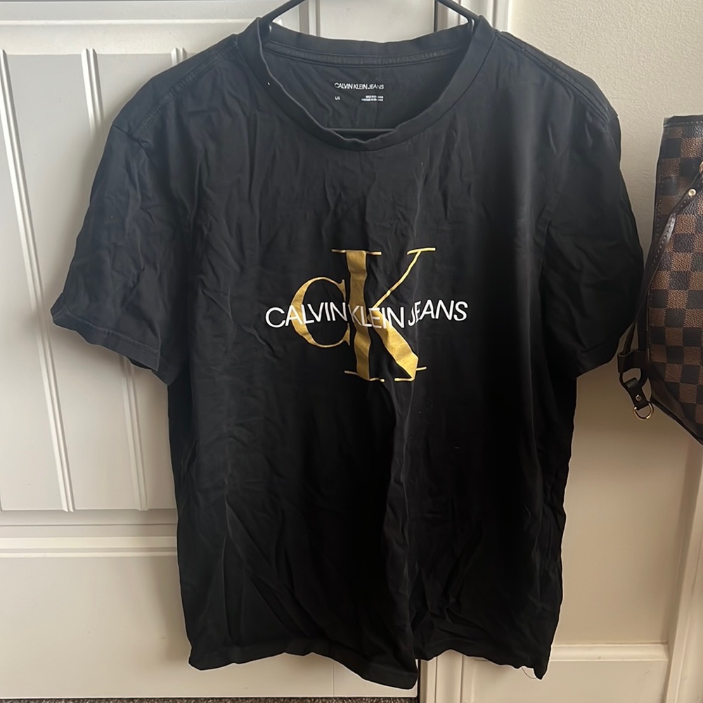 Black Calvin Klein Tshirt